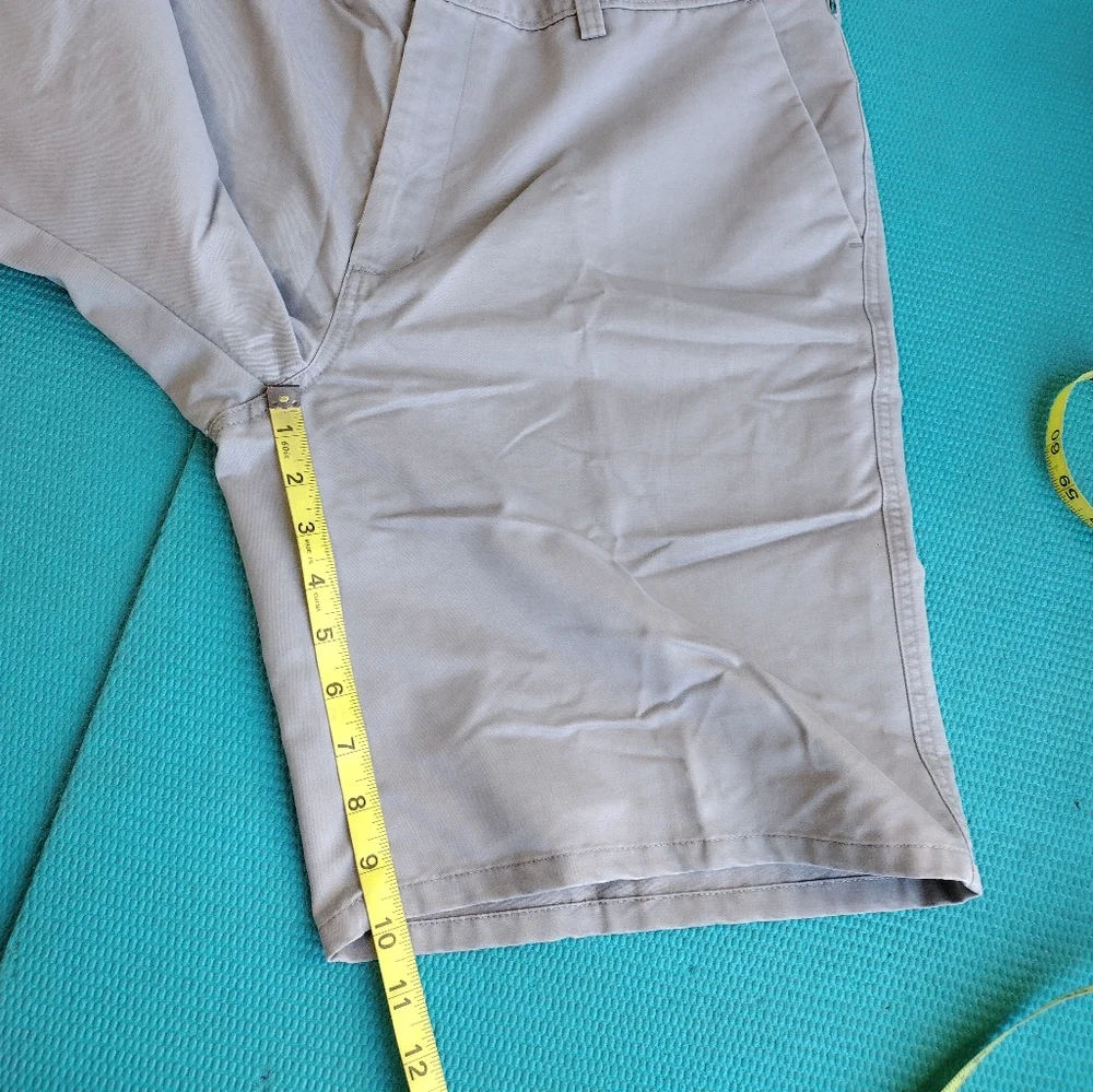 Haggar Men's Chino Bermuda Flat Front Shorts Gray Size 38